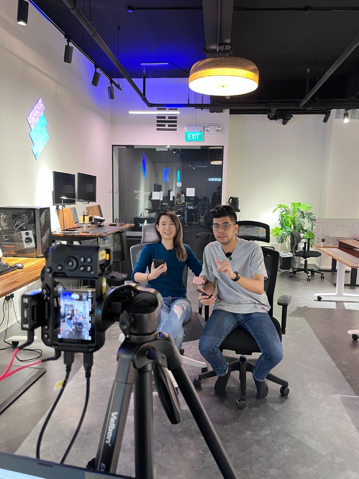 Singaporean Livestream Host Melvallous, hosting for an Omnidesk TikTok Live show.